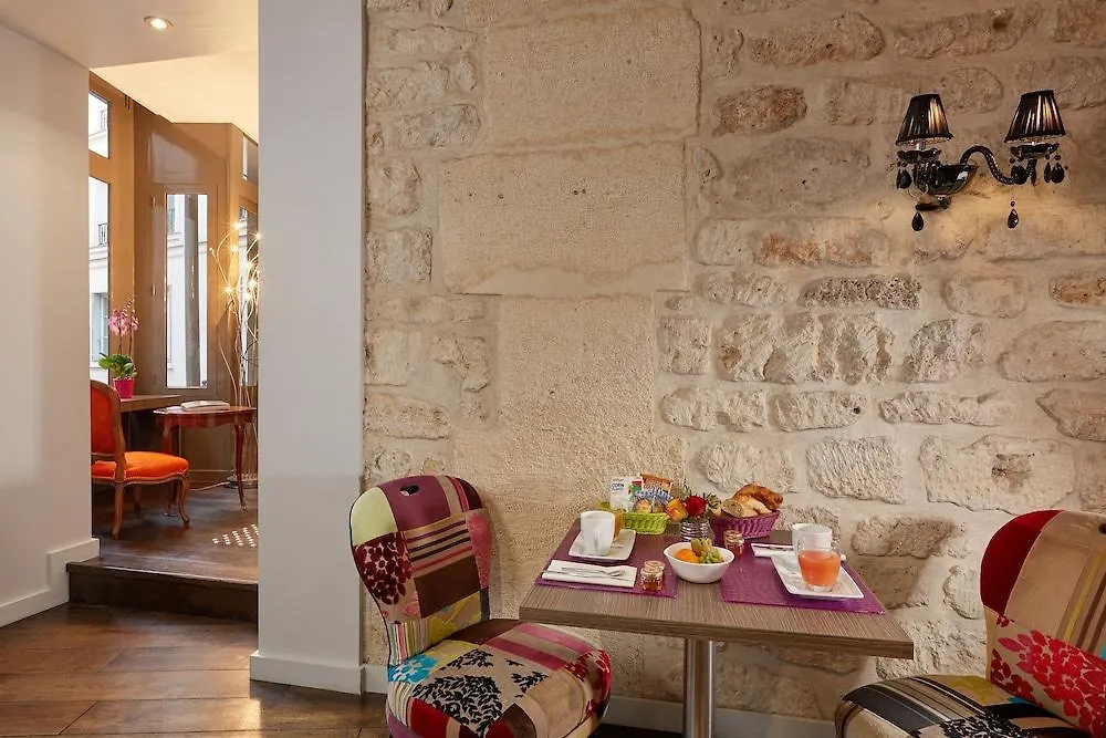 De Notre-dame Hotel 3*