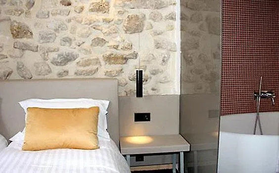 Hotel De Notre-dame Paris