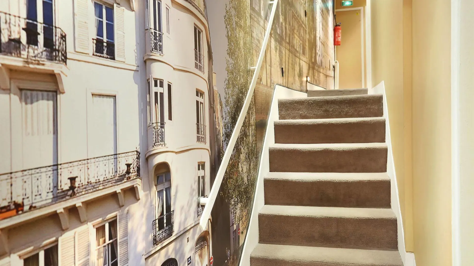 Hotel De Notre-dame 3*