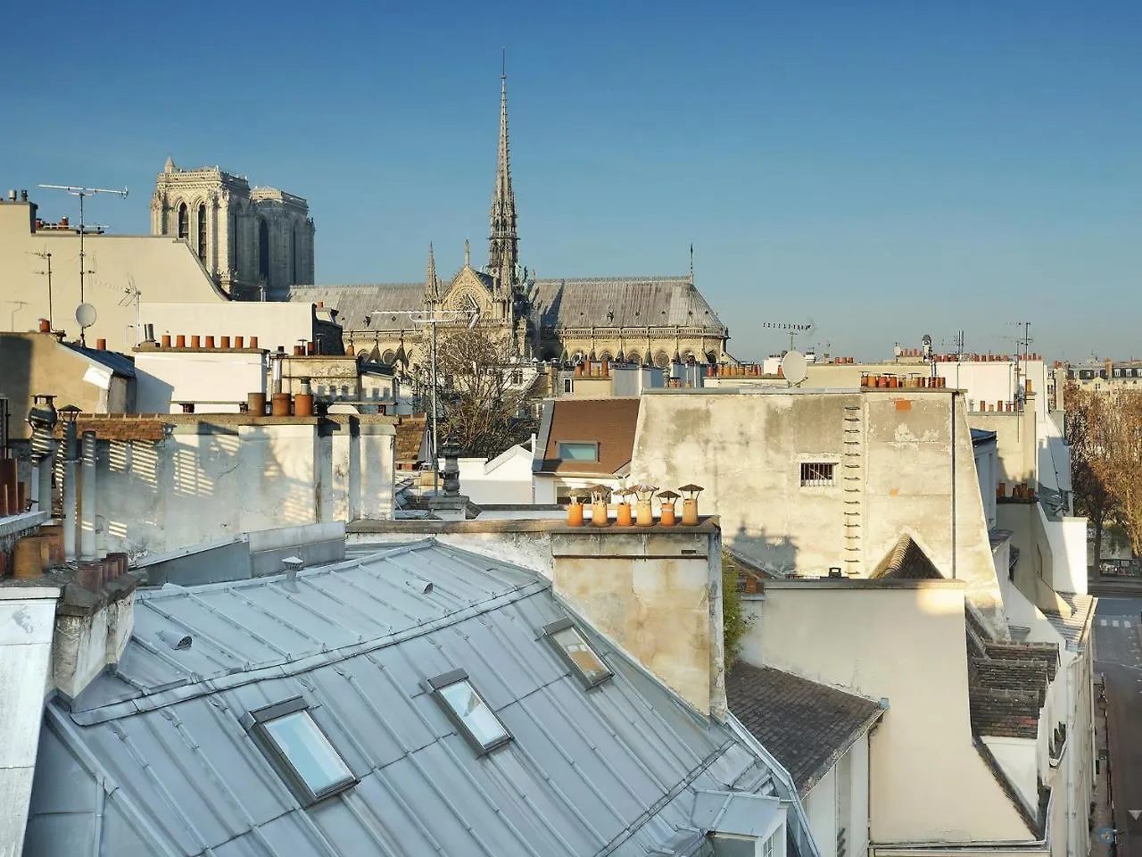 De Notre-dame 3*